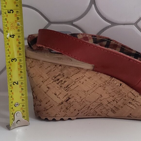 CROCS Leigh Sling Back Cork Wedge Sandal - Picture 8 of 10